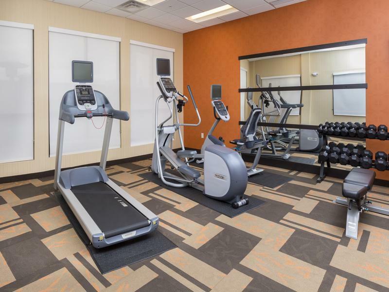 Отель Courtyard By Marriott Bismarck North Экстерьер фото